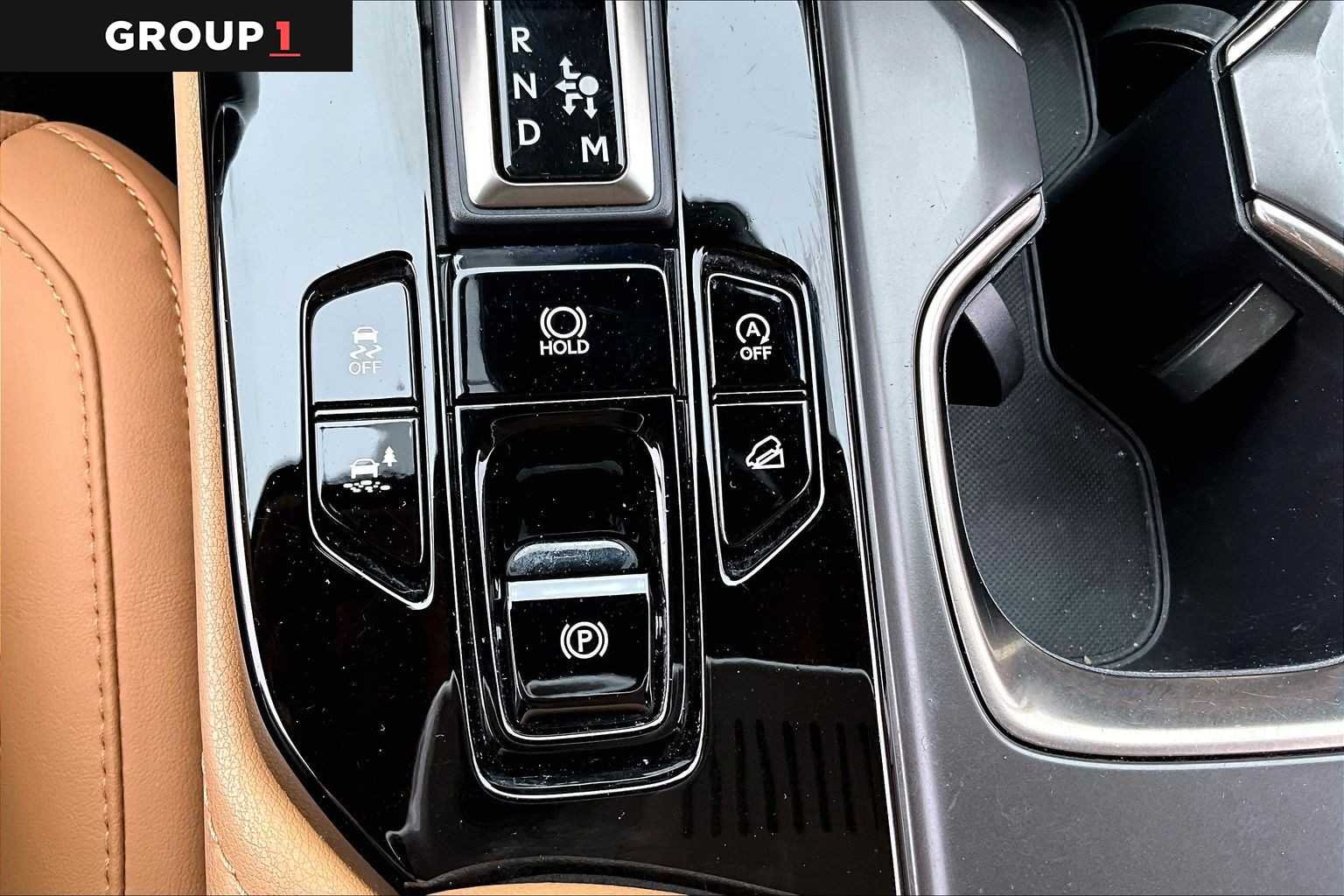 Used 2024 Atomic Silver Lexus Premium image 32