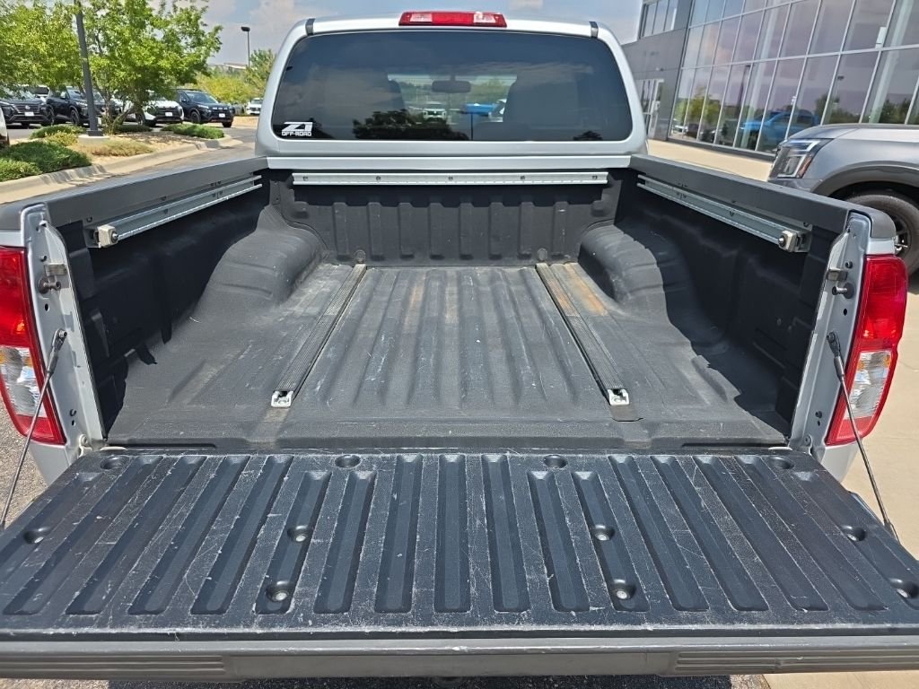 Used 2012 Silver Nissan SV image 9
