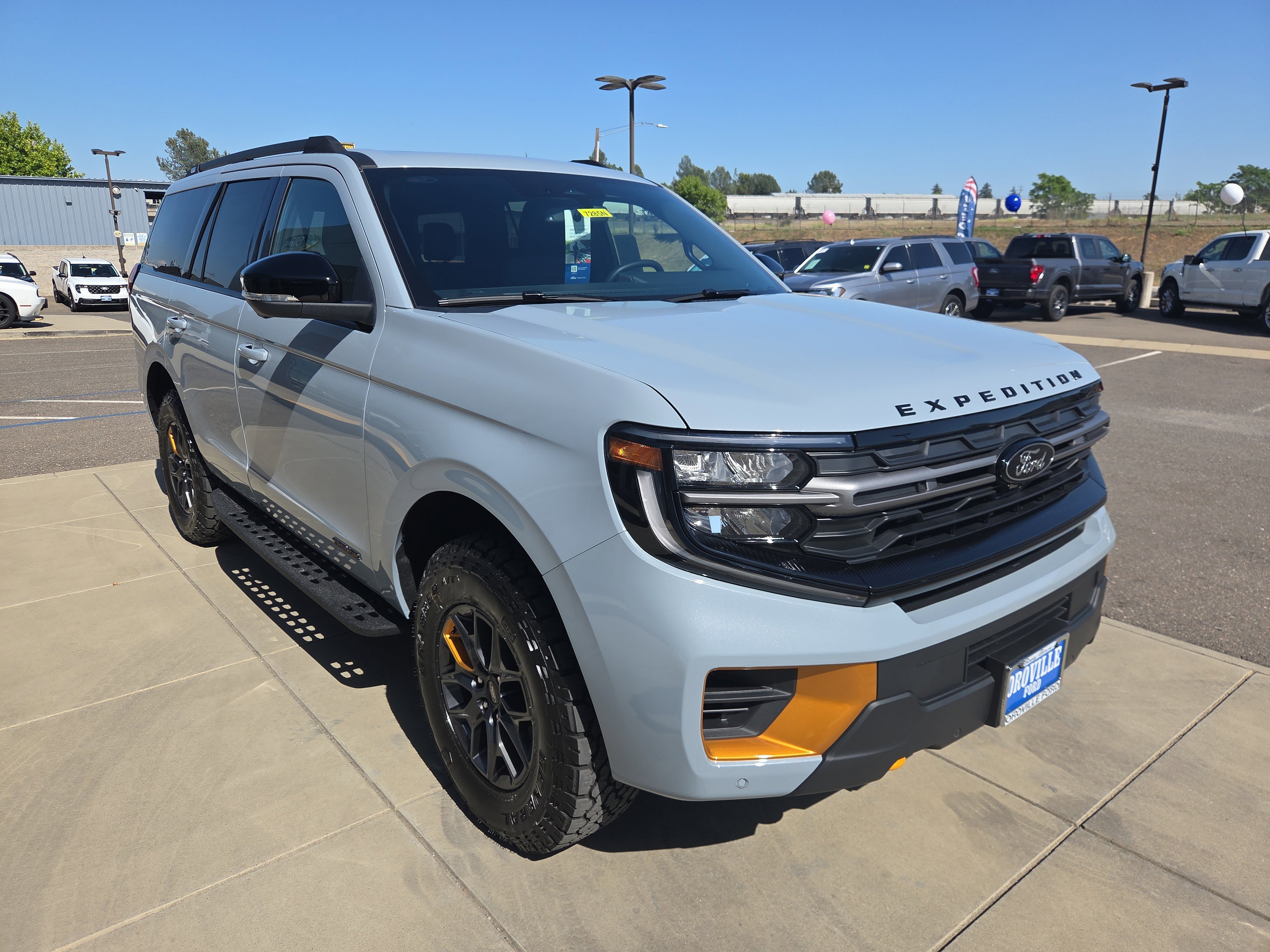 New 2026 Glacier Gray Metallic Tri-Coat Ford Tremor® image 7