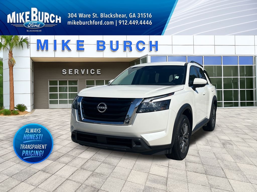 2024 Nissan Pathfinder SV 2WD's photo