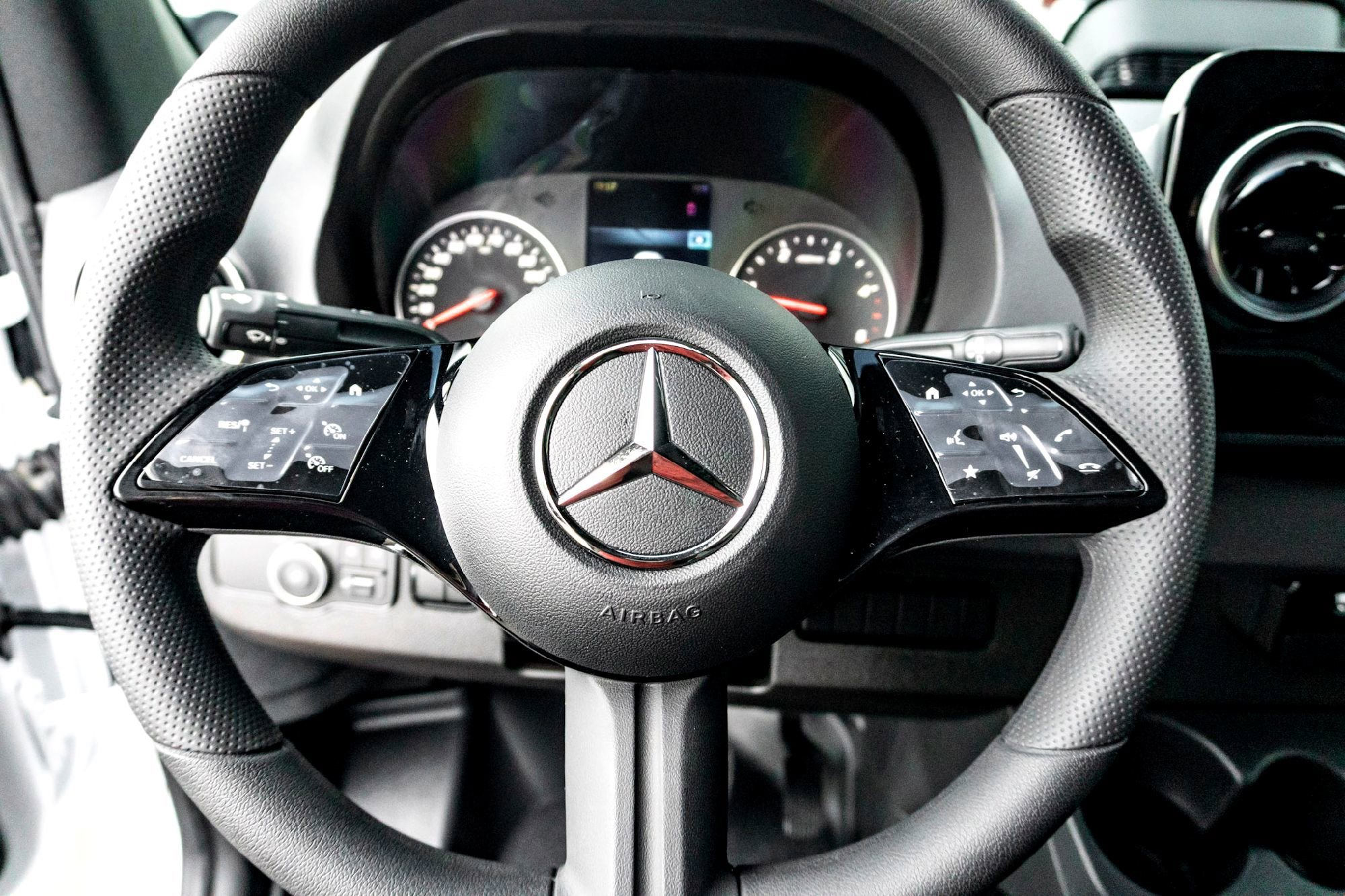 New 2026 Arctic White Mercedes-Benz Cargo 170 WB image 34