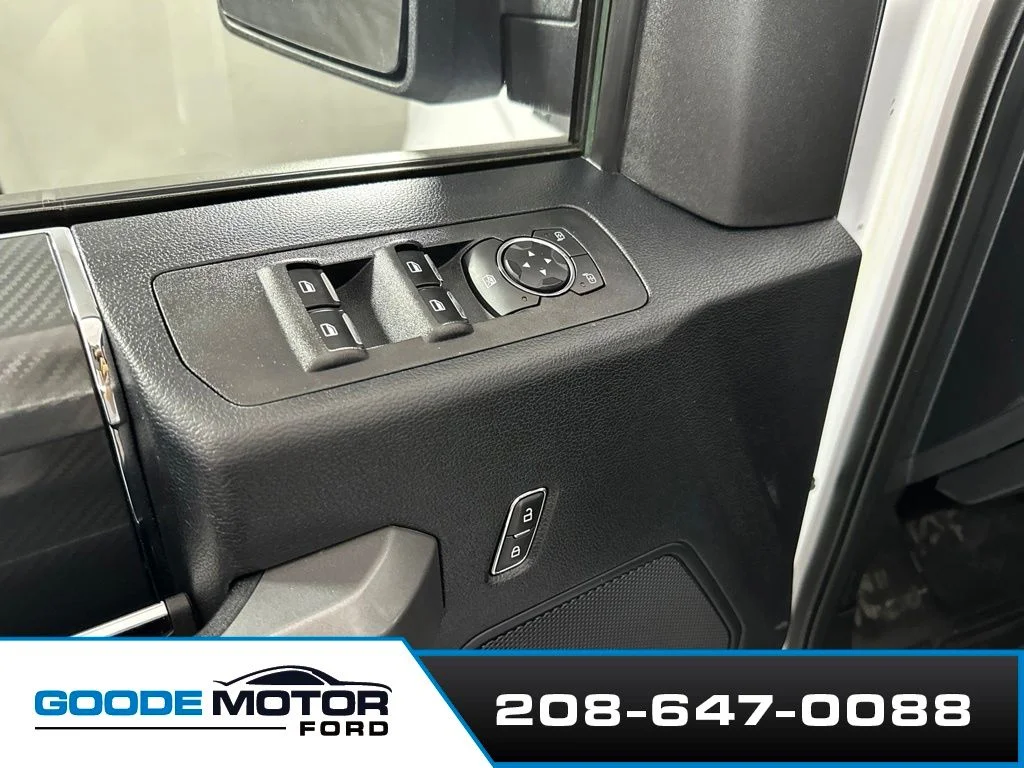 Used 2018 White Ford XL image 10
