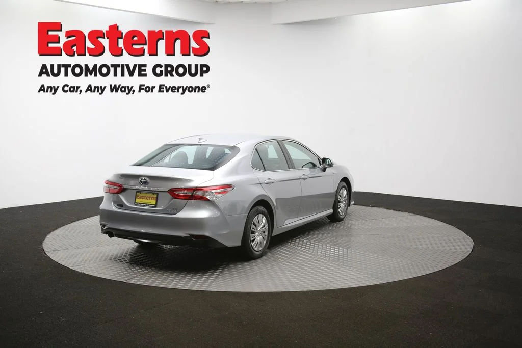 Used 2020 Silver Toyota LE image 35