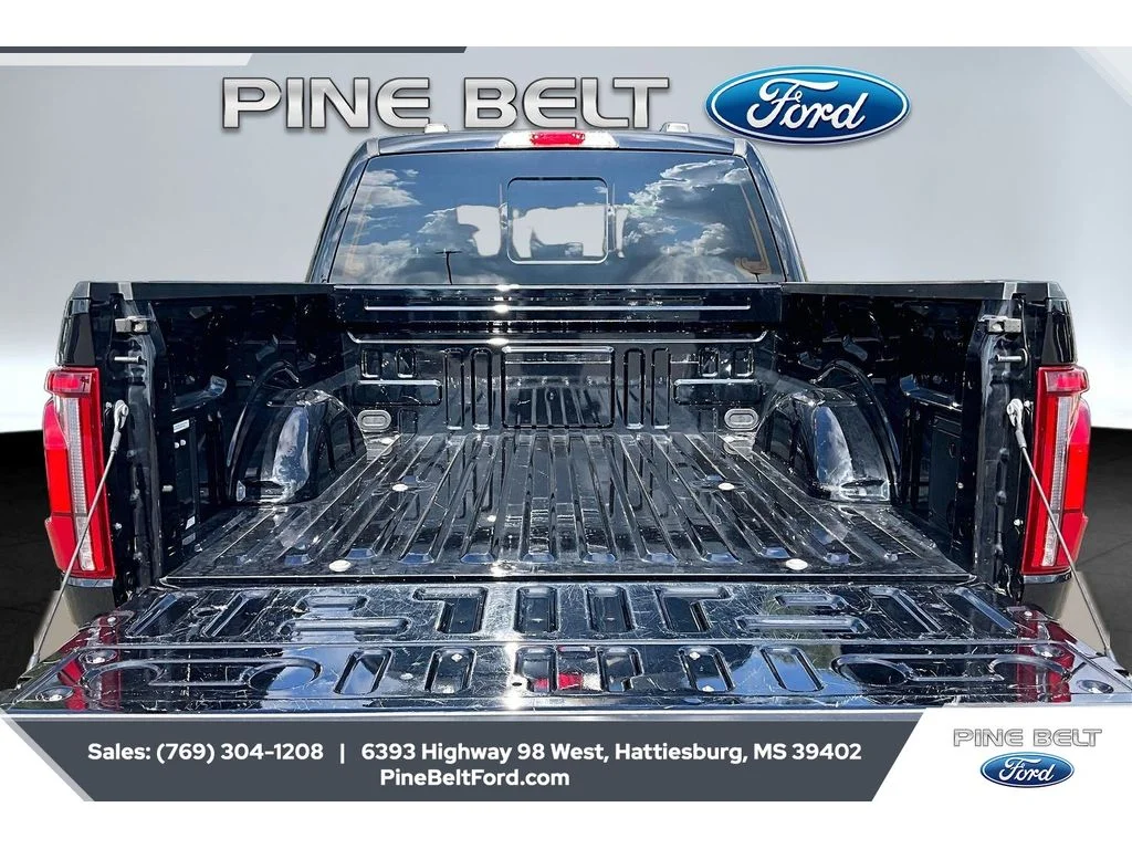 Used 2025 BLACK Ford Lariat image 12