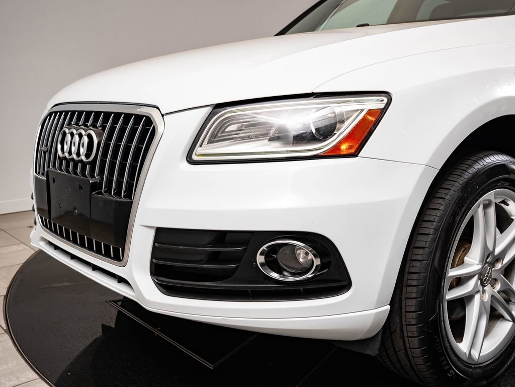 Used 2016 Glacier White Audi 2.0T Premium image 3