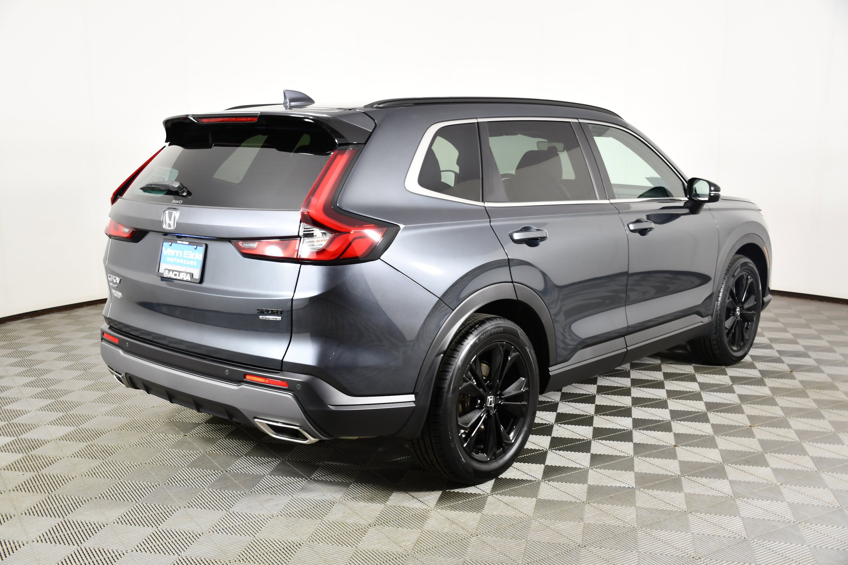 Used 2025 Meteorite Gray Metallic Honda Sport Touring image 6