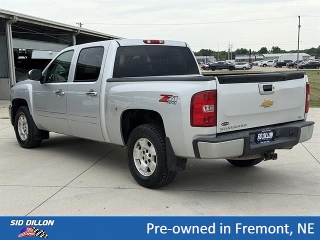 Used 2013 SILVER ICE METALLIC Chevrolet LT image 11
