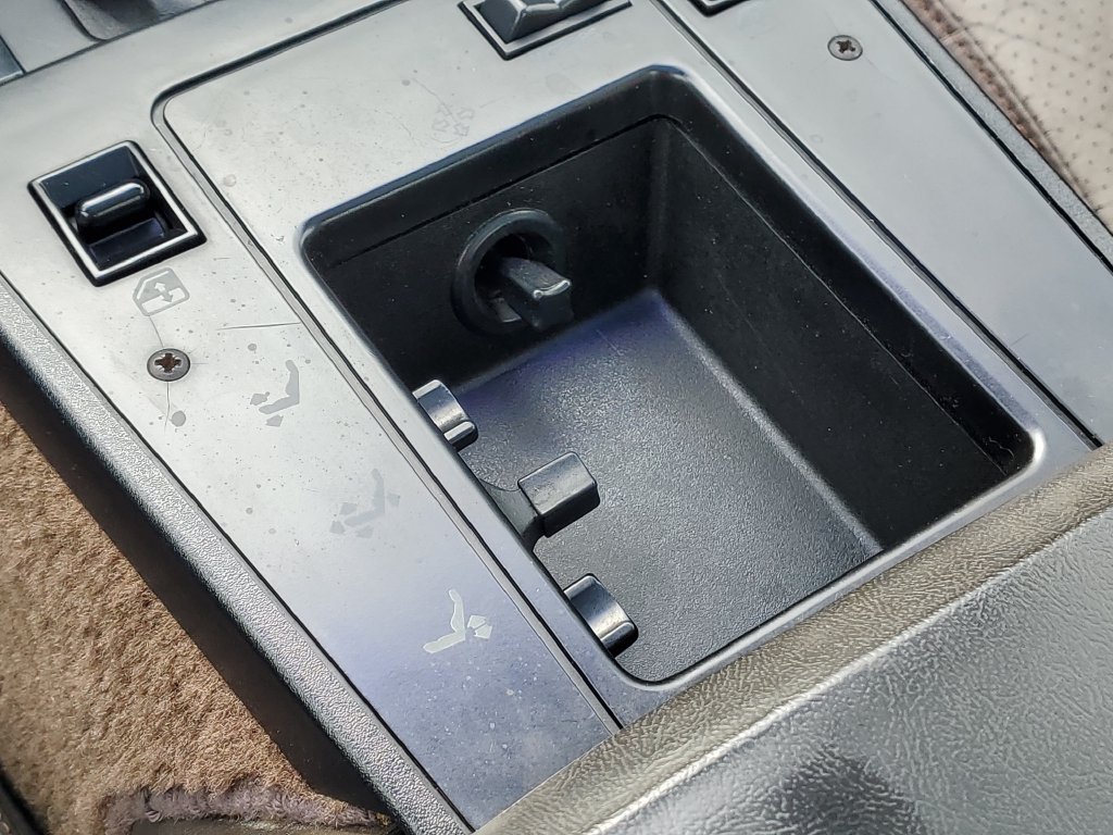 Used 1985  Chevrolet Base image 19