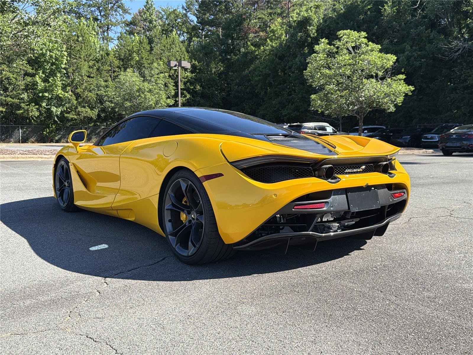 Used 2019 Volcano Yellow McLaren Performance image 13