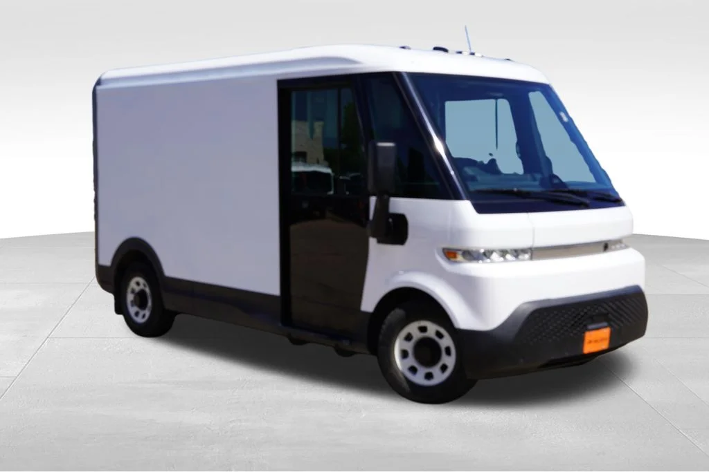 Used 2024 Oyster White BrightDrop Base image 1