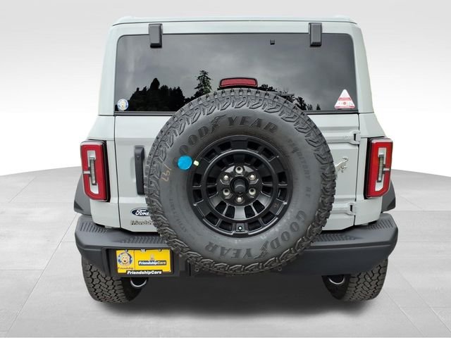 New 2026 Avalanche Gray Ford Badlands image 13