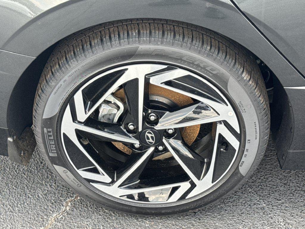 New 2026 Gray Hyundai SEL Sport image 17