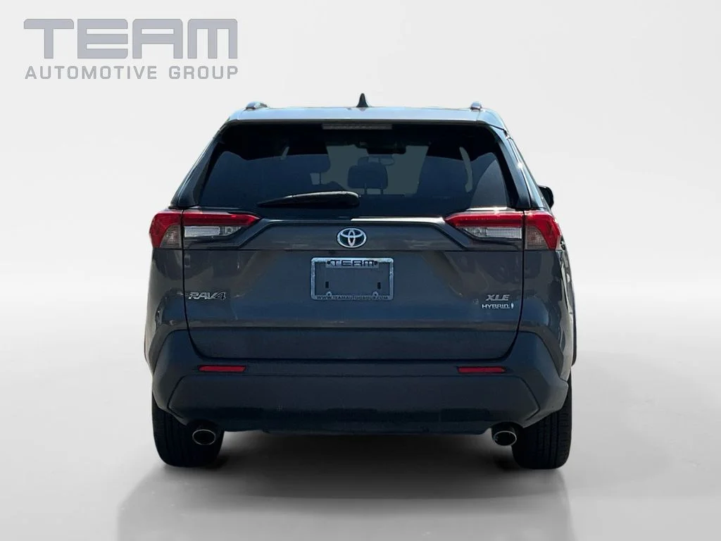 Used 2020 Gray Toyota XLE image 6