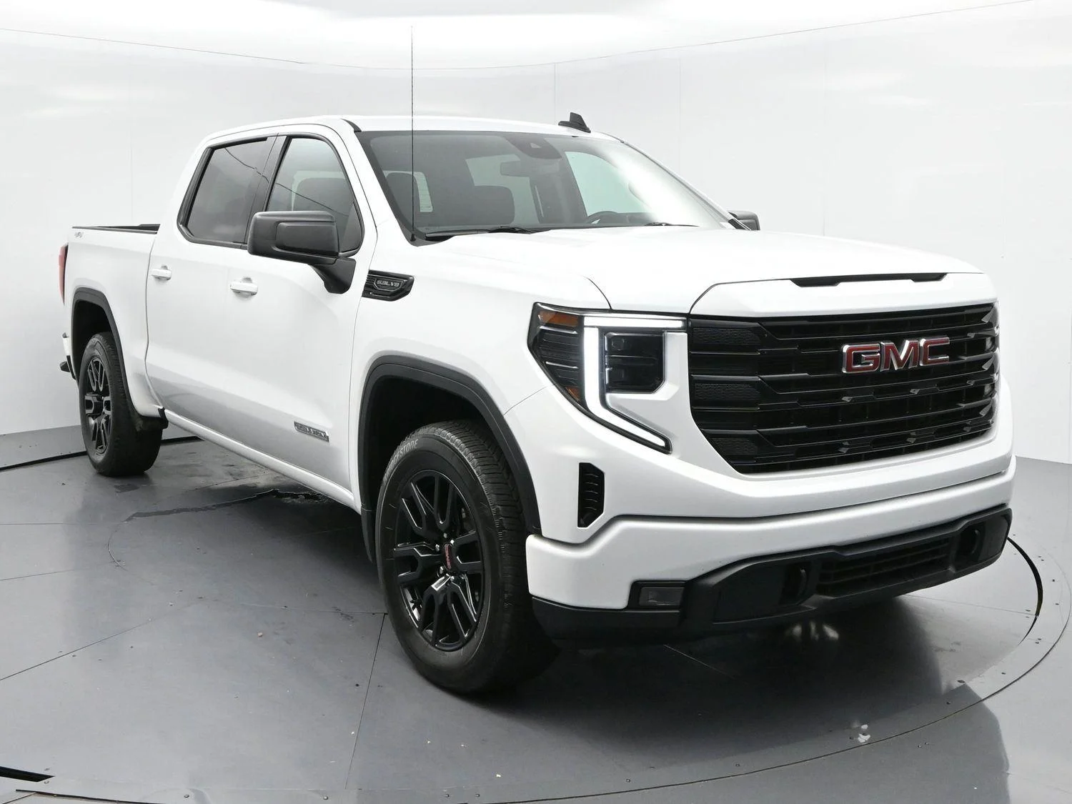 Used 2024 Summit White GMC Elevation image 2