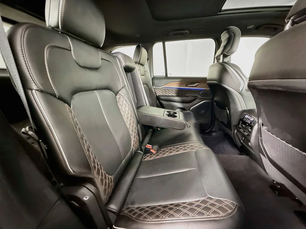 Used 2025 Black Jeep Summit image 28