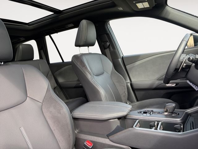 Used 2025 Black Lexus 350 Luxury image 12