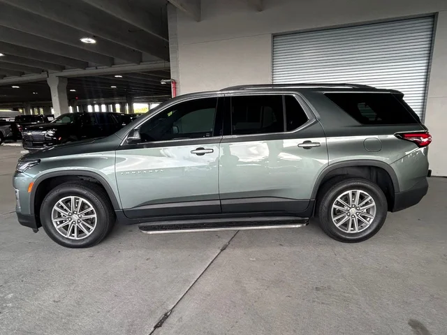 2023 Chevrolet Traverse LT