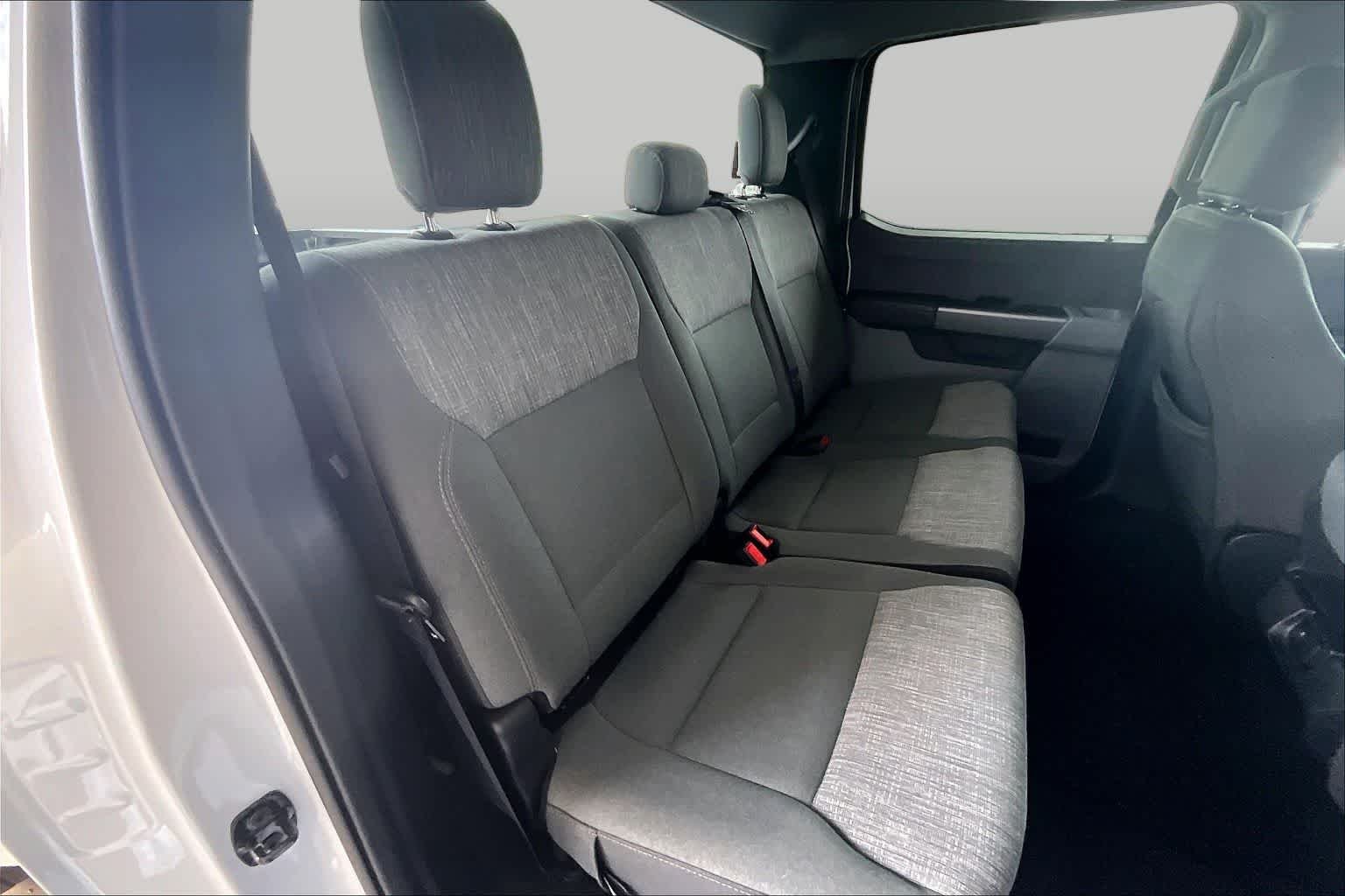 Used 2026 Oxford White Ford XLT image 19