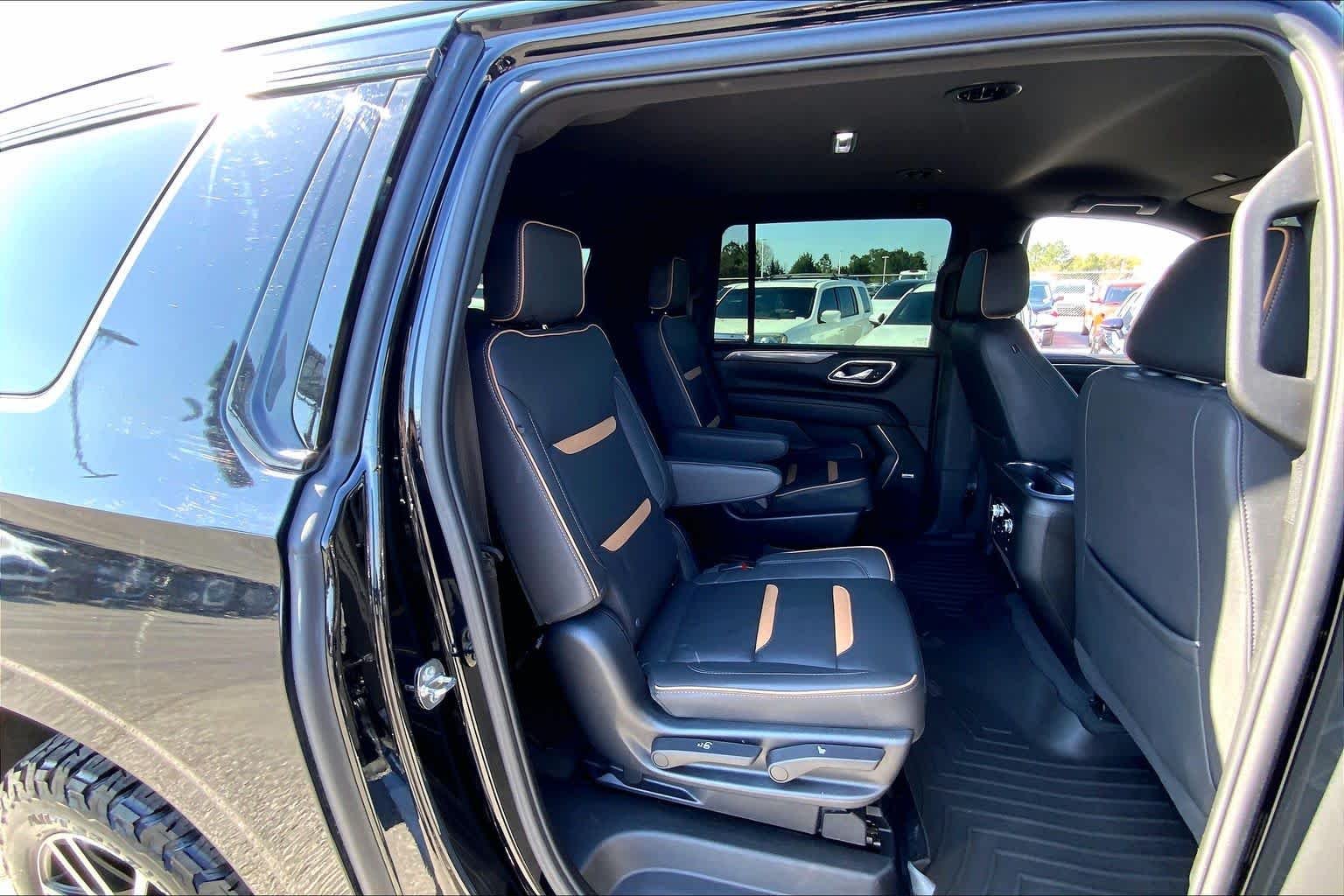 Used 2023 Onyx Black GMC AT4 image 32