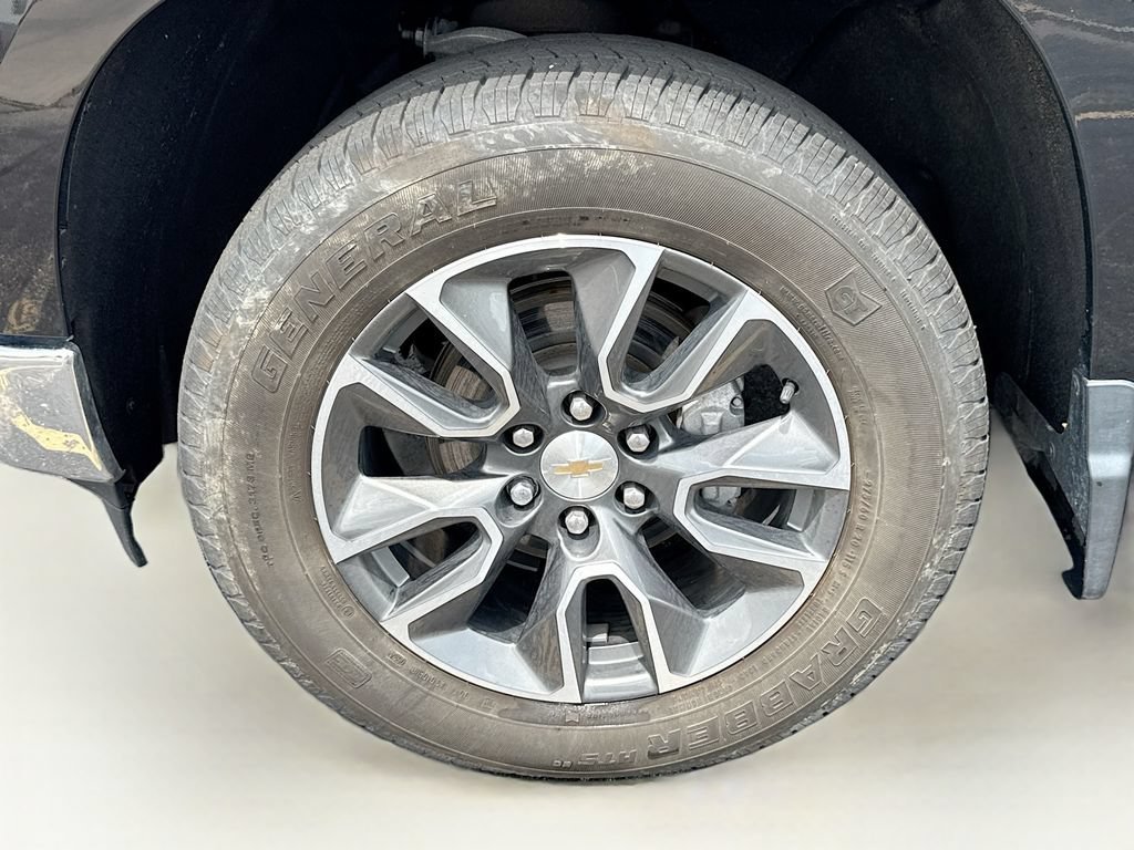 Used 2024 Black Chevrolet LT (2FL) image 33