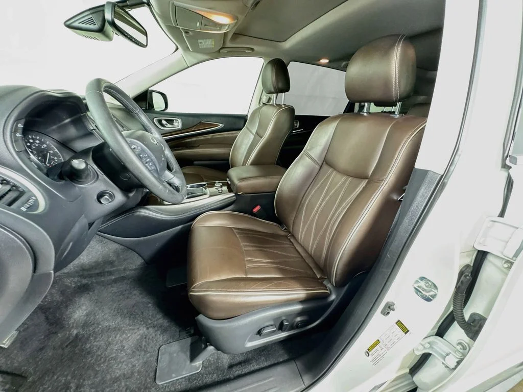 Certified Used 2019 White INFINITI LUXE image 27