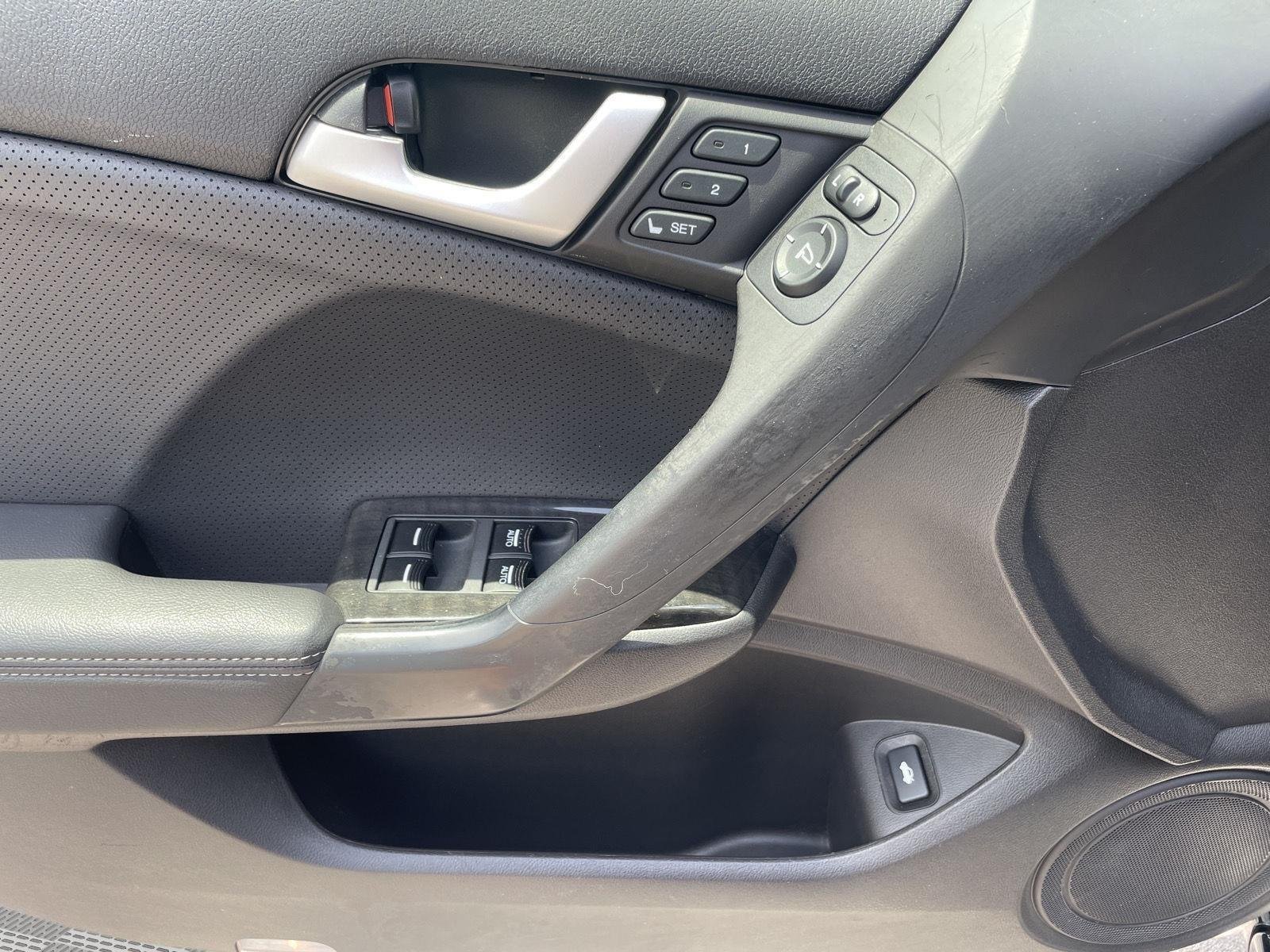 Used 2014 Crystal Black Pearl Acura Base image 12