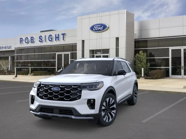 New 2026 Star White Metallic Tri-Coat Ford Platinum™ image 2