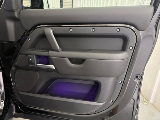 New 2026 Santorini Black Land Rover S image 20