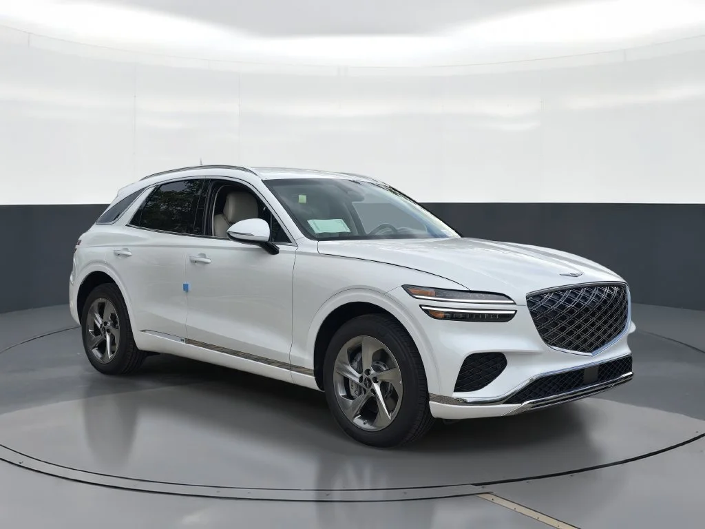 New 2027 White Genesis 2.5T image 2