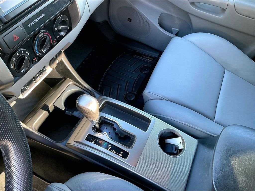 Used 2015 Silver Toyota Base image 20