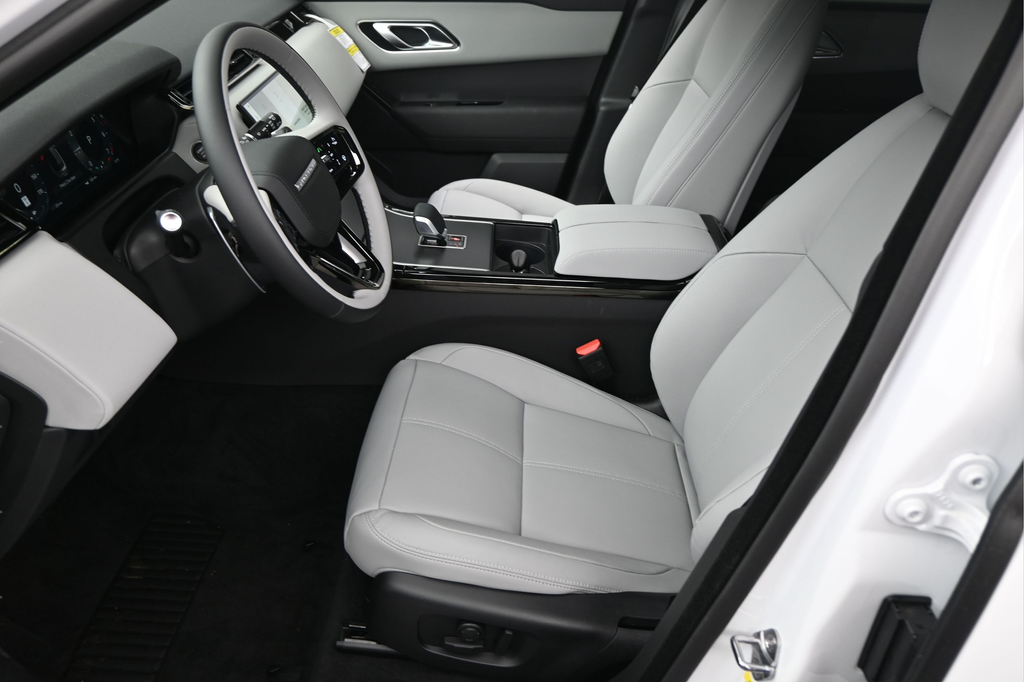 New 2026 White Land Rover S image 5