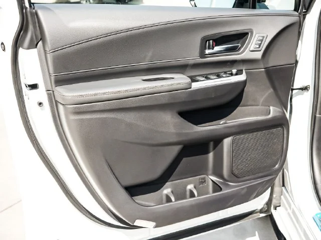 New 2026 Pearl Toyota Platinum image 21