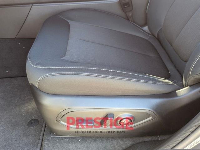 2025 Jeep Grand Cherokee Laredo - Photo 24