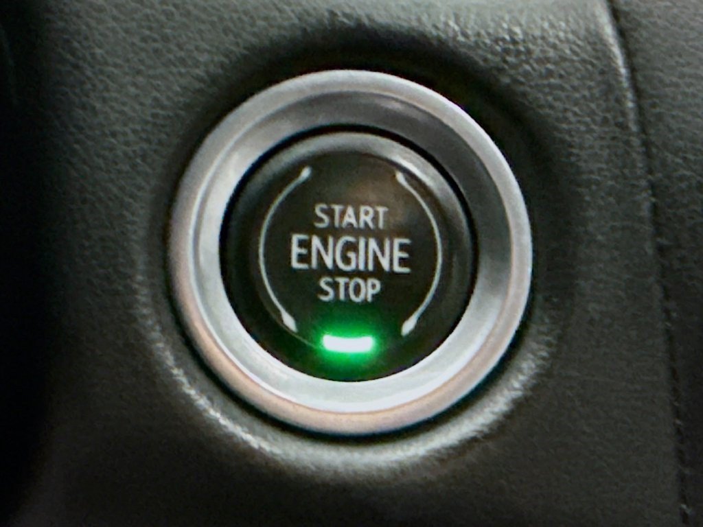 Used 2021 Shadow Gray Metallic Chevrolet Premier image 17