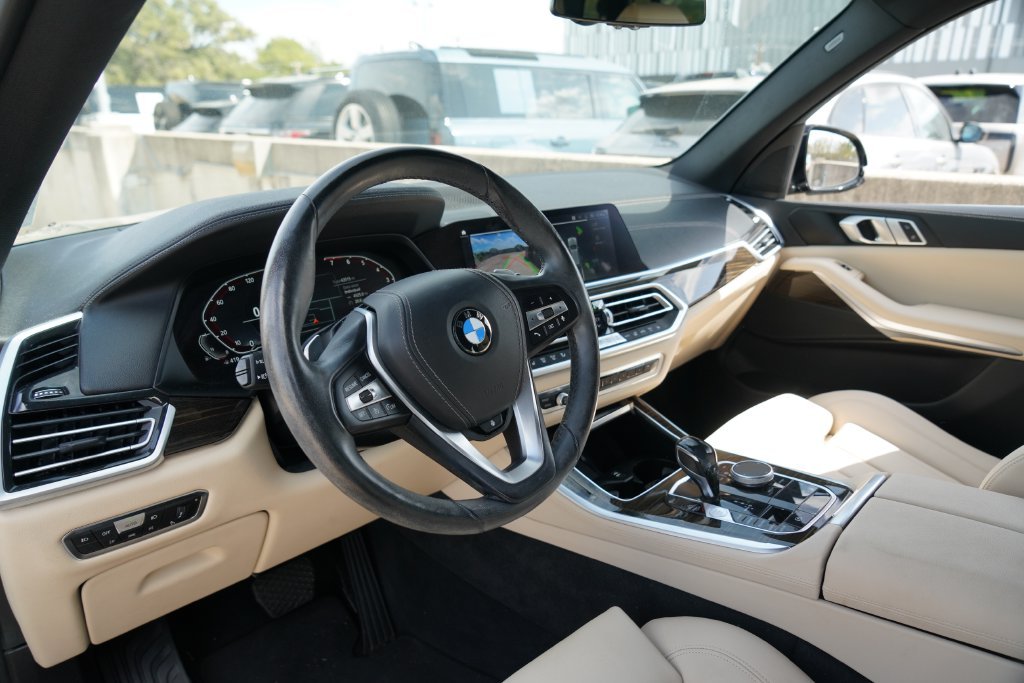 Used 2020 Dark Graphite BMW sDrive40i image 9