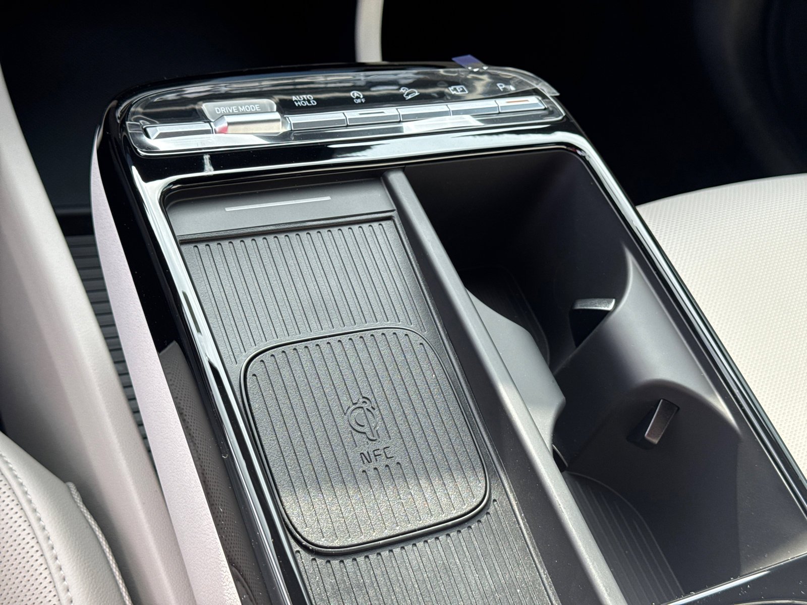 New 2026 Phantom Black Hyundai Limited image 26