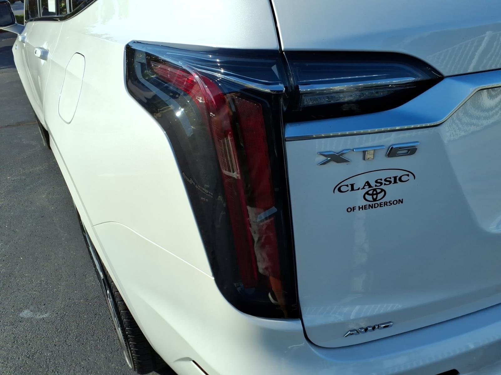 Used 2022 Crystal White Tricoat Cadillac Sport image 19