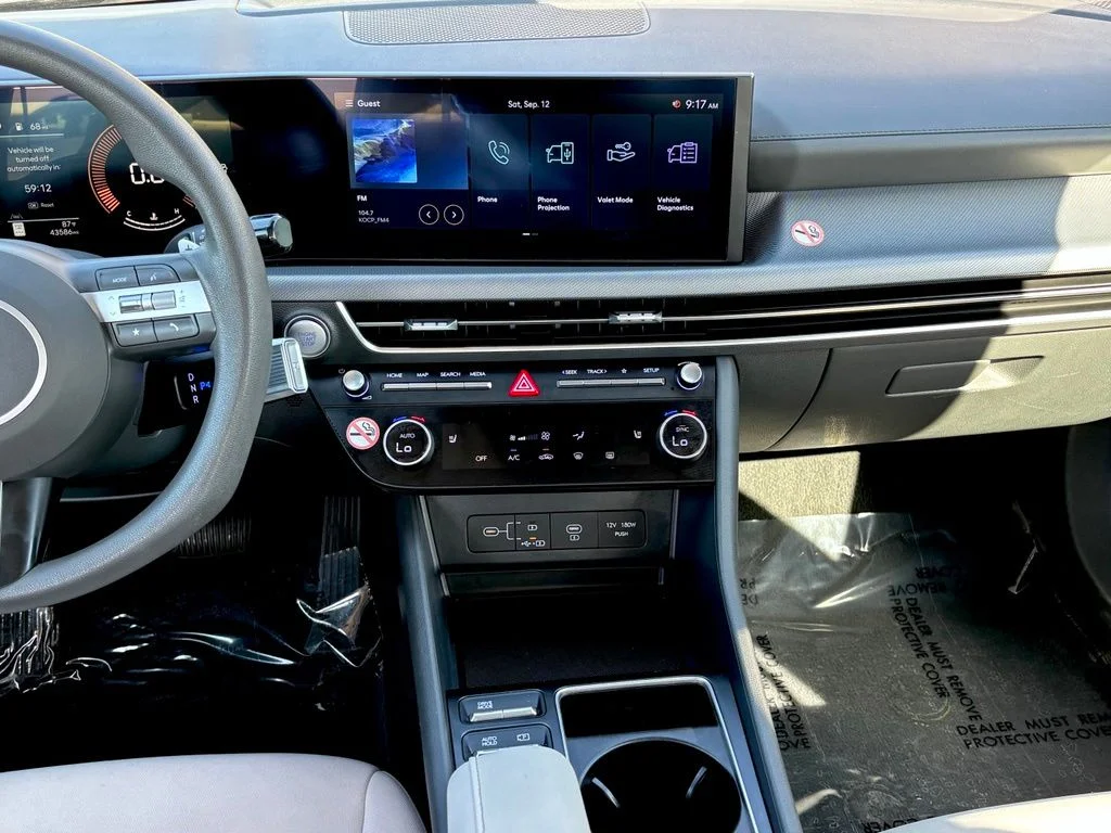 Used 2025 Black Hyundai SEL image 18
