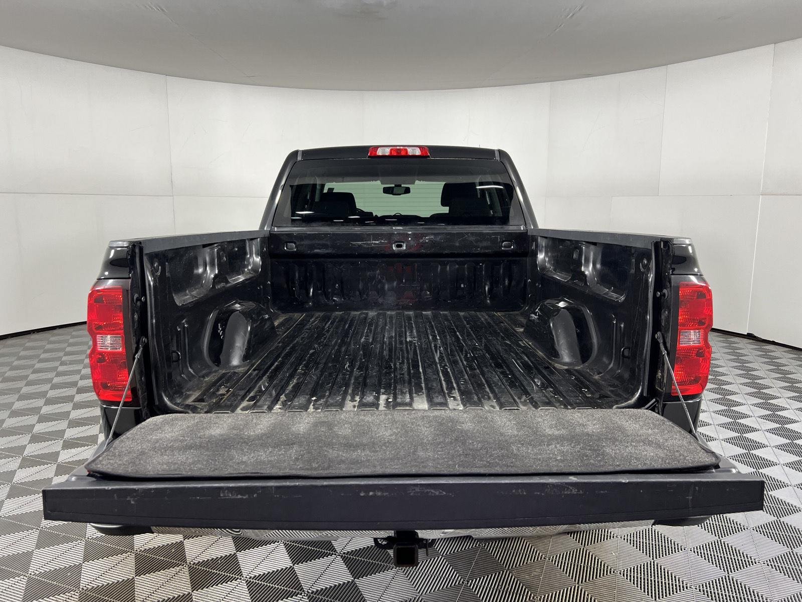 Used 2017 BLACK Chevrolet LT image 21