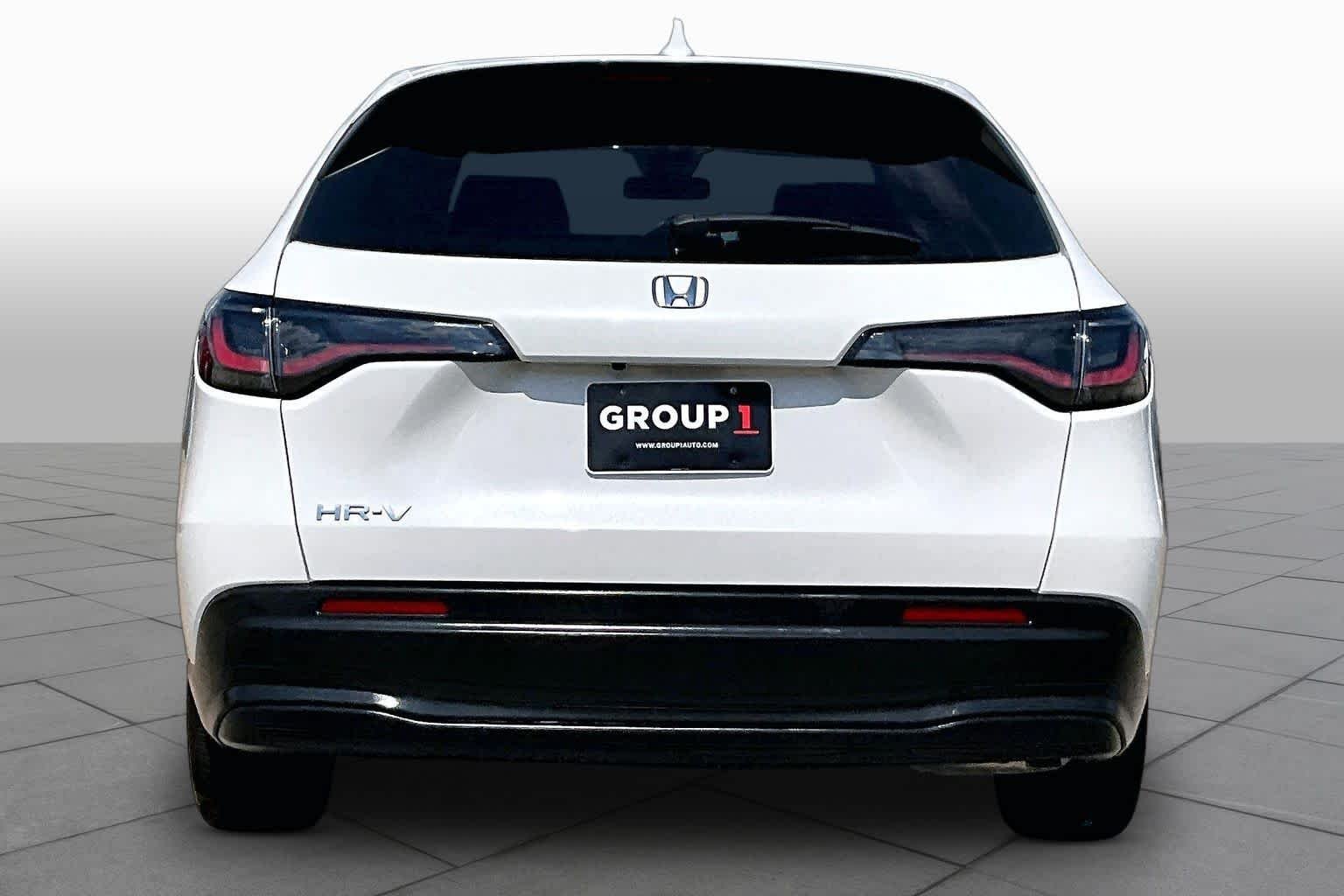 Used 2025 Platinum White Pearl Honda LX image 5