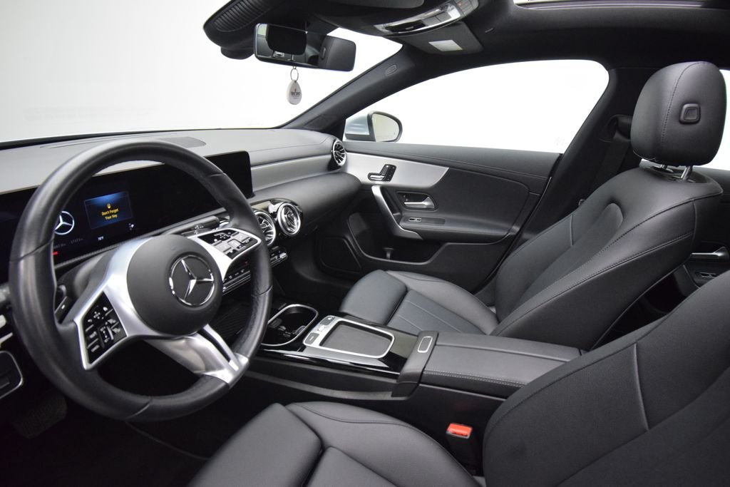 Used 2025 Silver Mercedes-Benz CLA 250 image 7