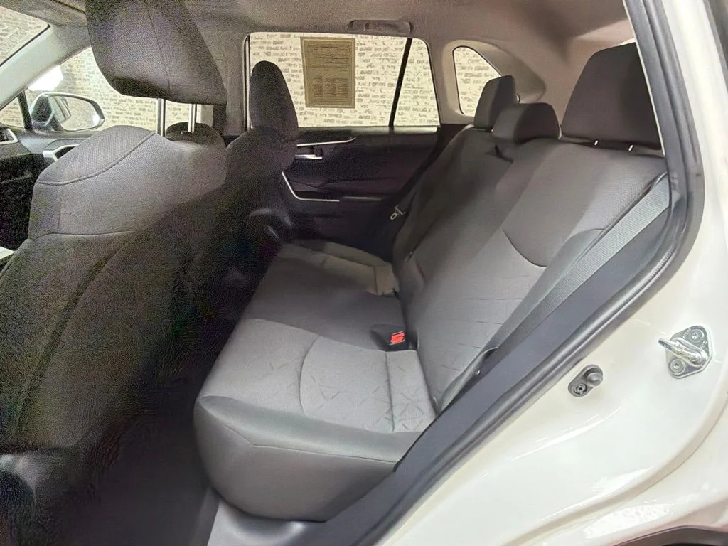 Used 2023 White Toyota XLE image 12
