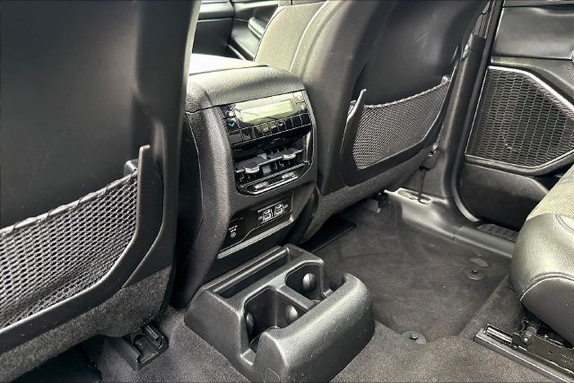 Used 2022 White Jeep Altitude image 12