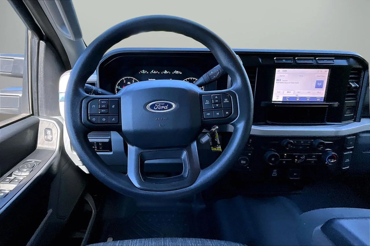 Used 2023 White Ford XLT image 11