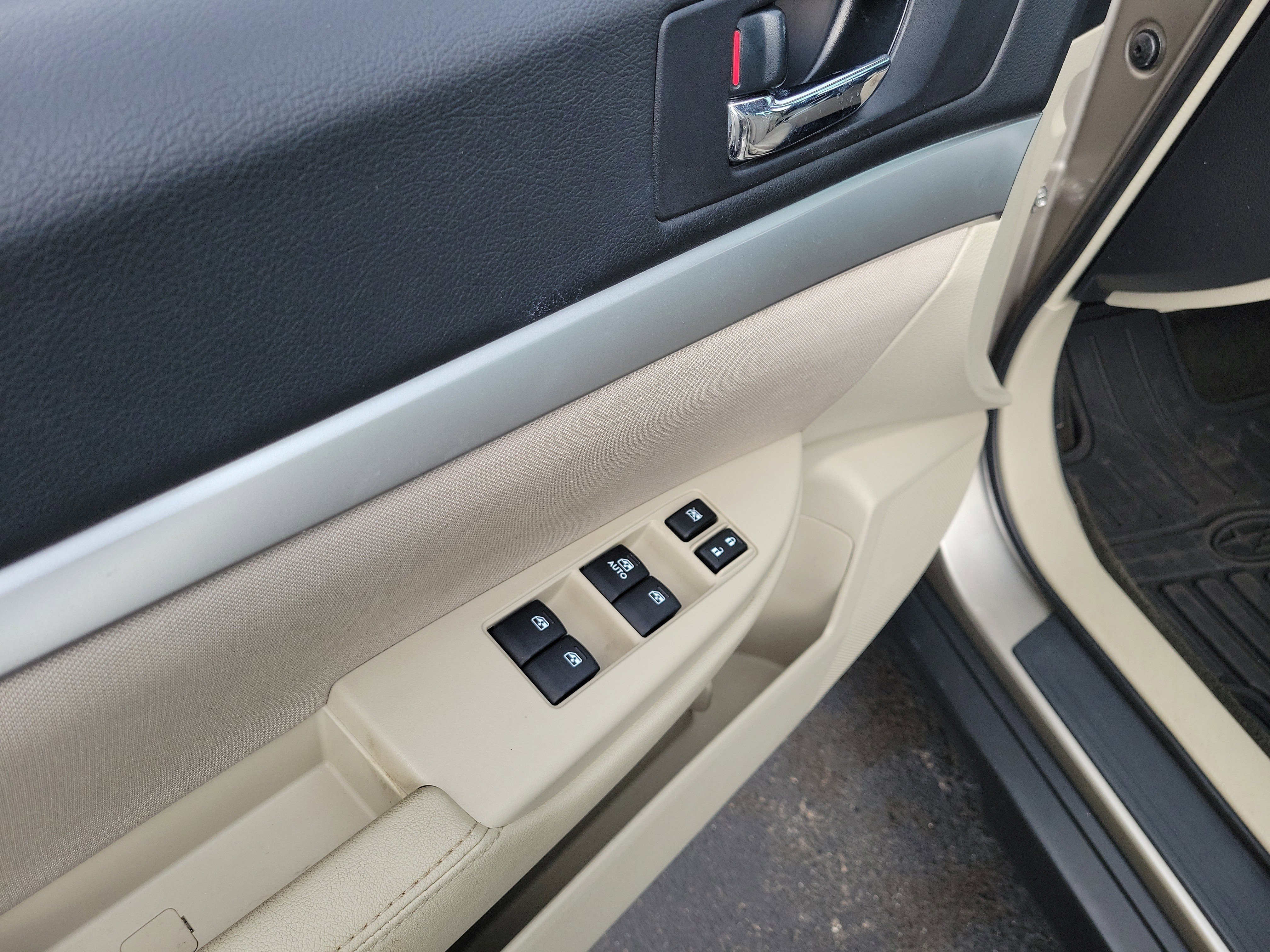Used 2014 Tungsten Metallic Subaru 2.5i image 21