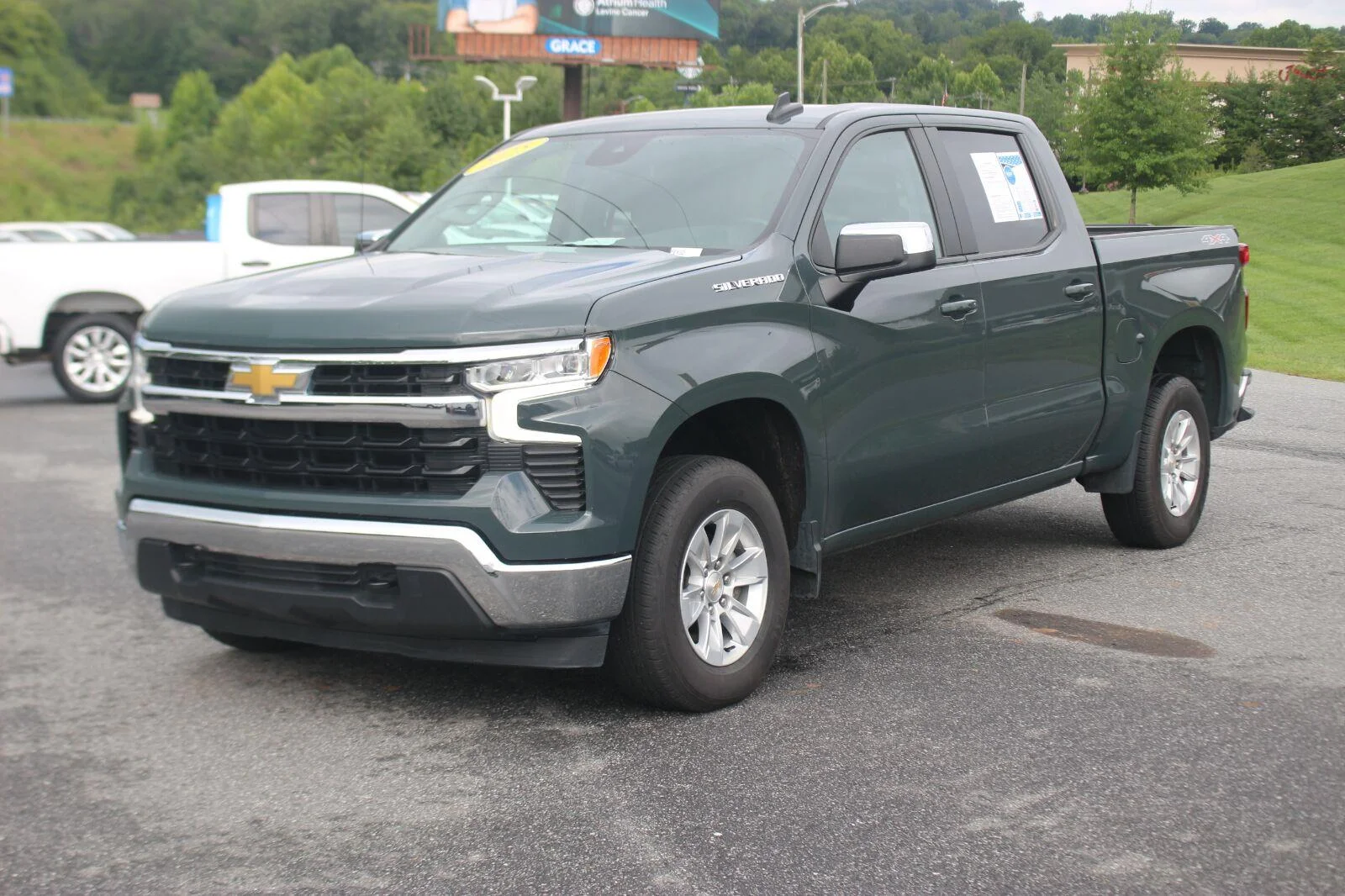 Used 2025 Cypress Gray Chevrolet LT image 3