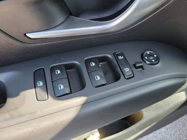 2023 Hyundai Tucson SE - Photo 16