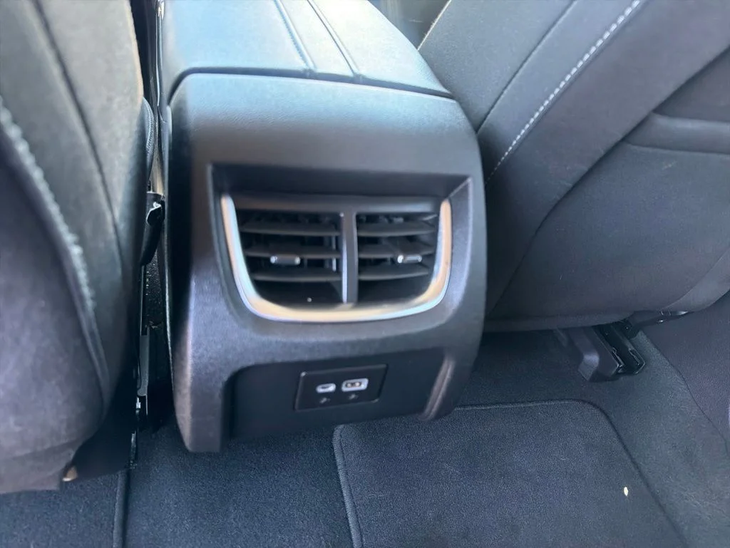Used 2023 White Chevrolet LT image 22