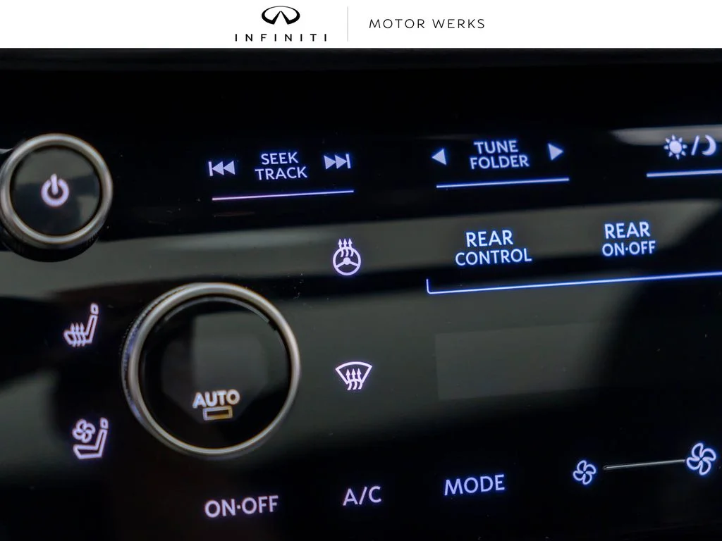 New 2027 2T RAD WHT INFINITI Autograph AWD image 23