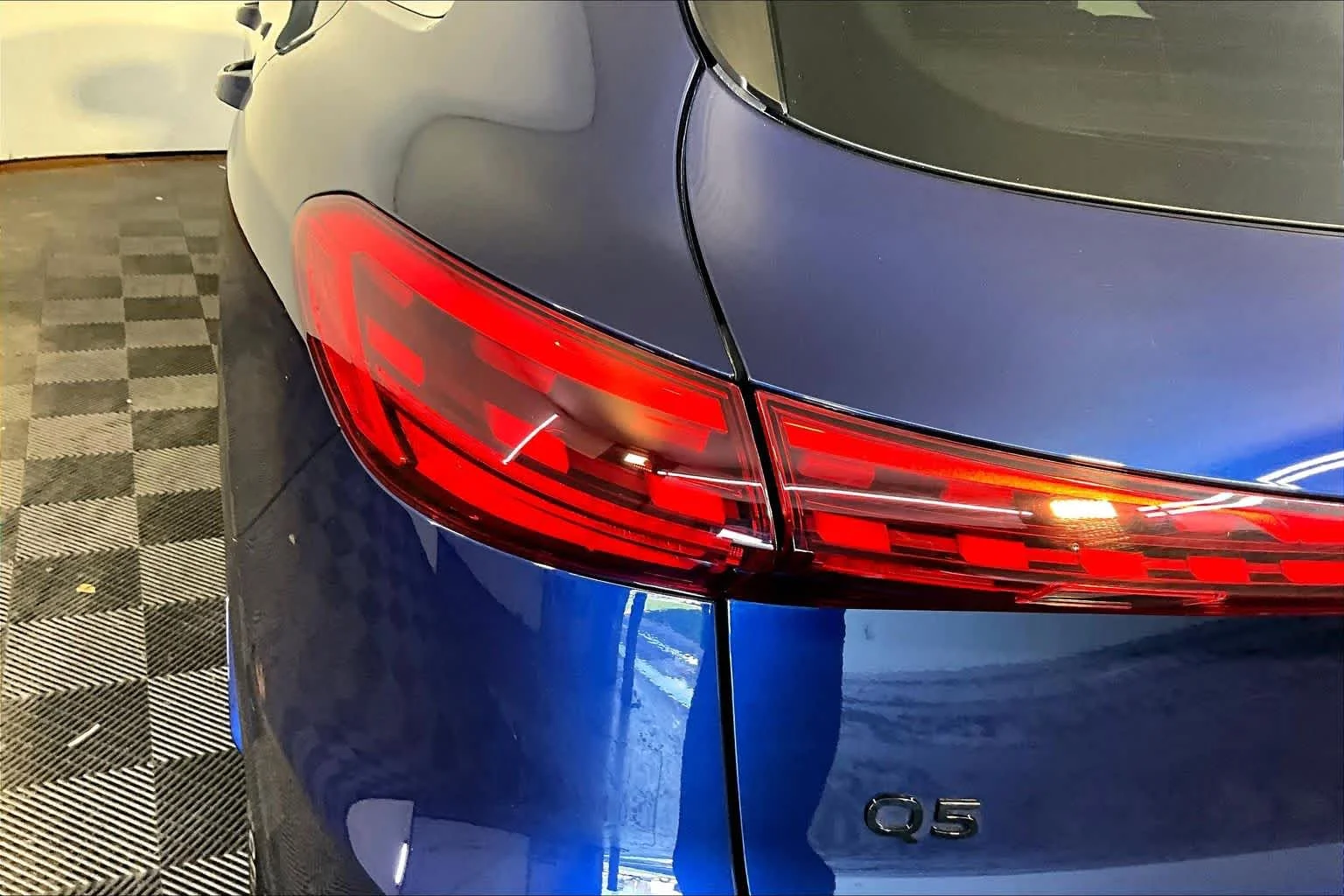 Certified Used 2025 Navarra Blue Metallic Audi Premium Plus image 28